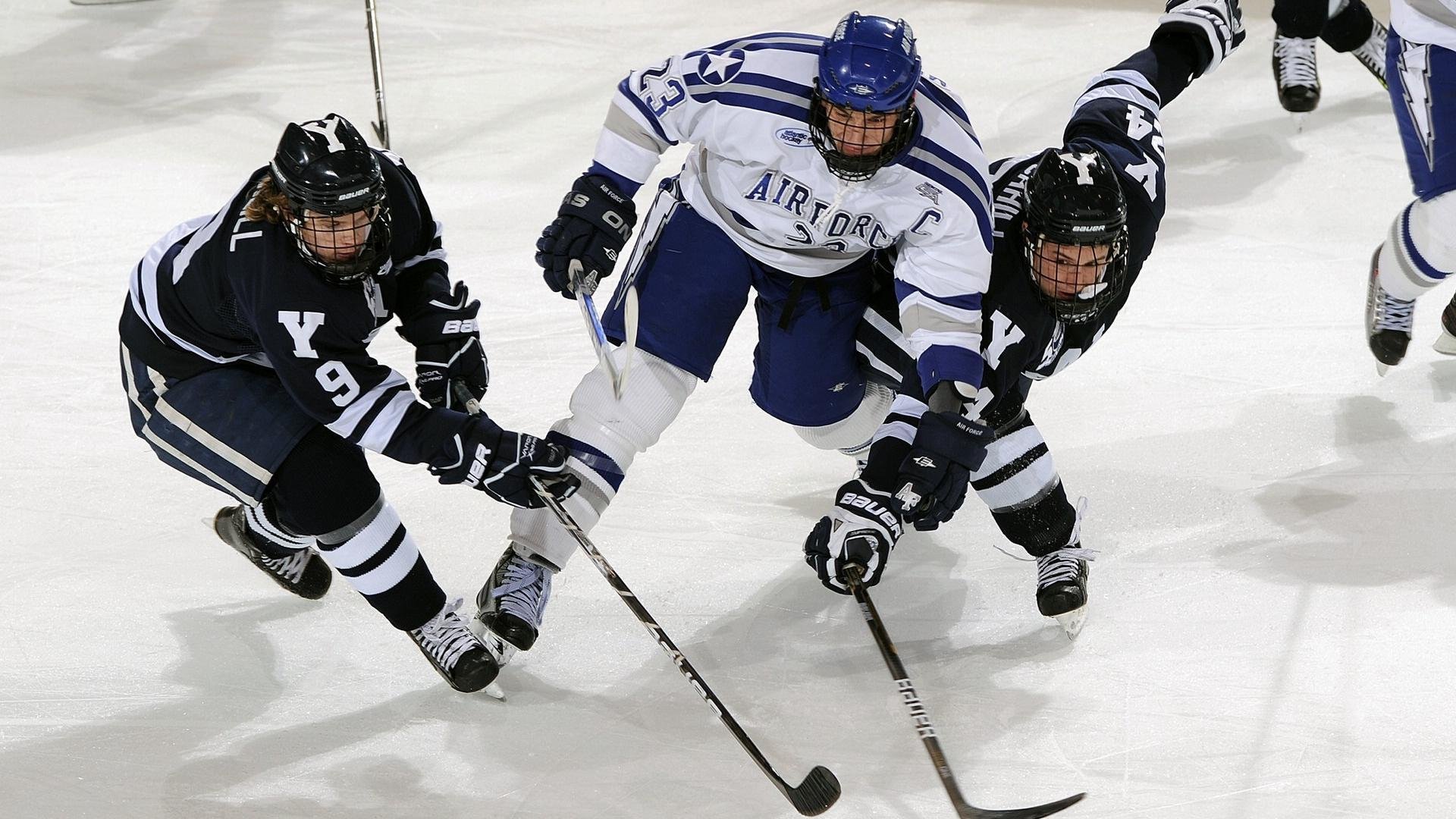 体育新闻中心参与国内首个智能体育装备博览会,智能体育产业