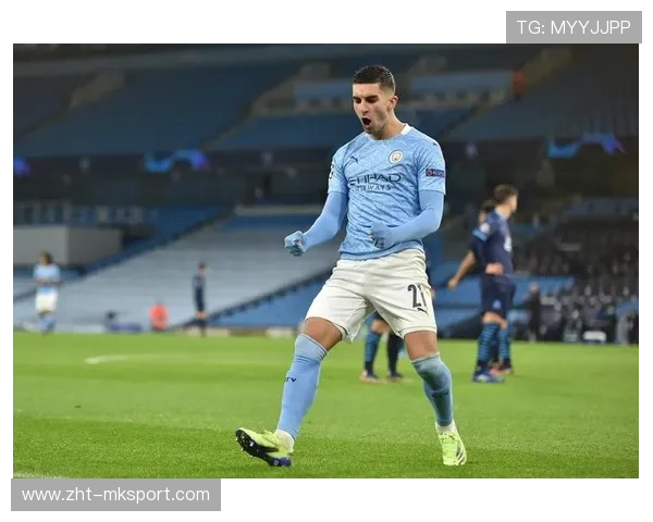 费兰·托雷斯反越位成功,单刀晃过门将推射空门得手 费兰·托雷斯反越位成功,单刀晃过门将推射空门得手